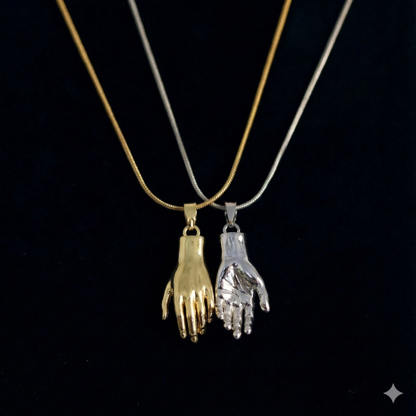 Couple Hands Pendant set