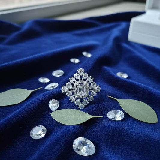 Royal Snowflake Crystal Ring