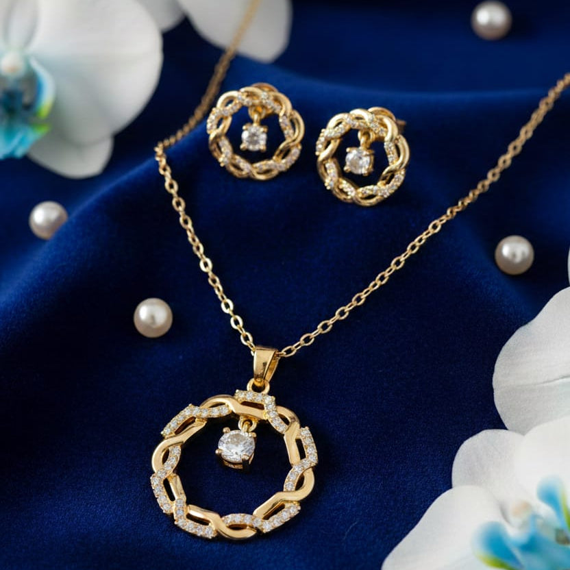 Golden Link Halo Pendant Set