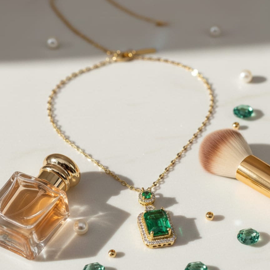 Emerald Glow Pendant Necklace